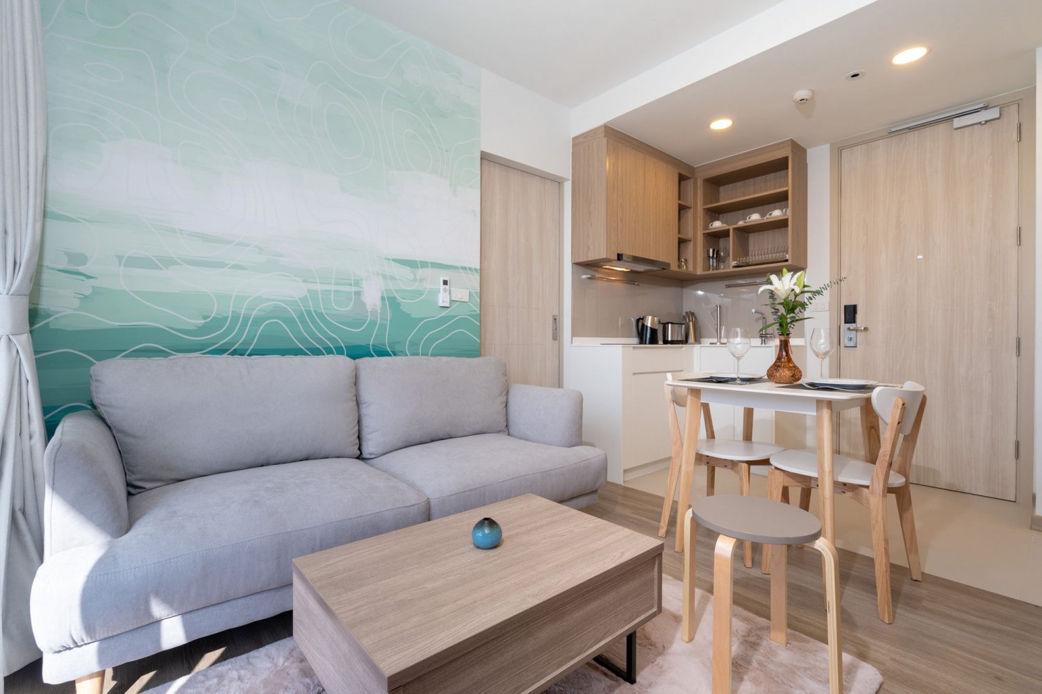 Property image - full photo 2