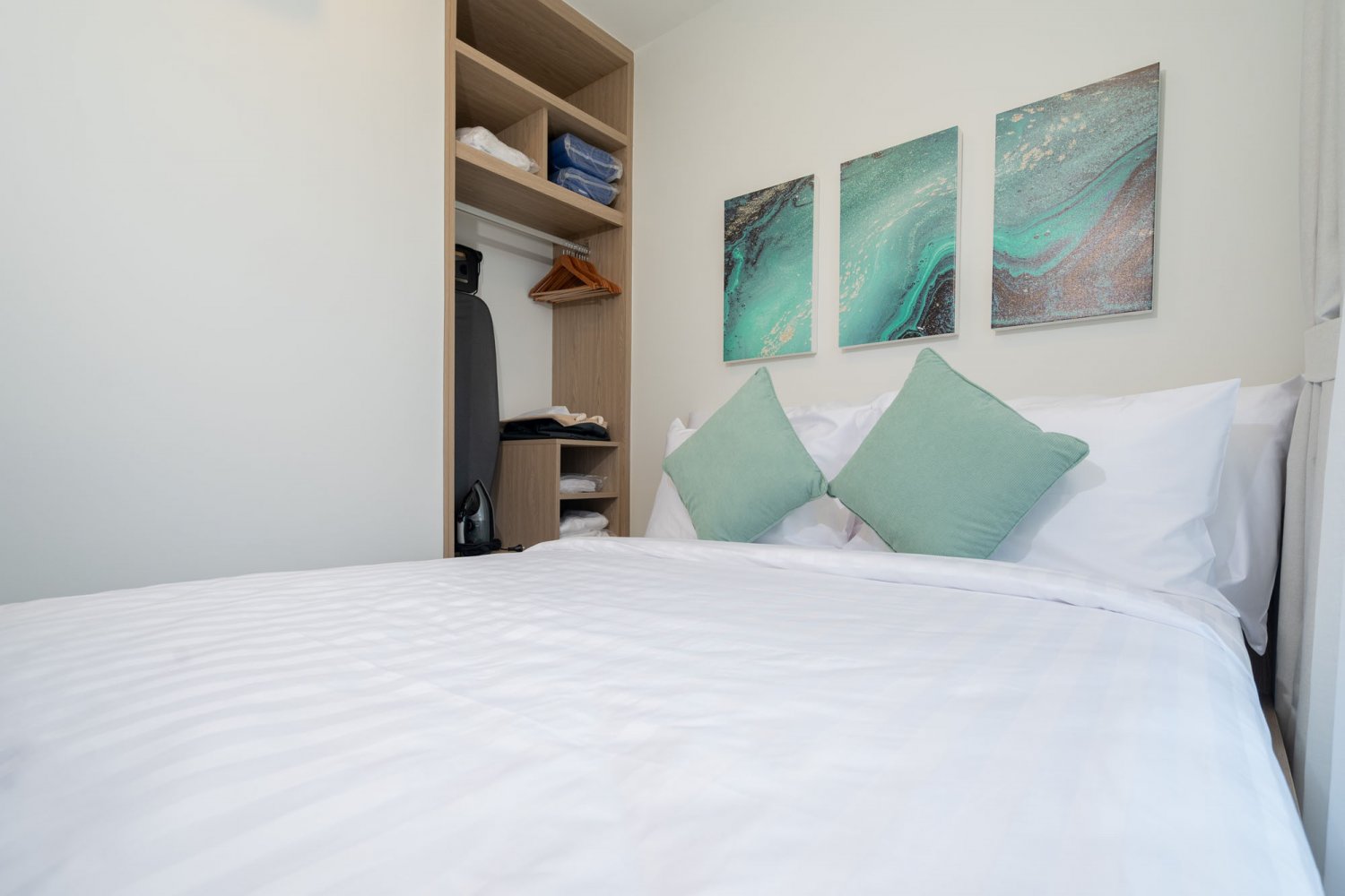 Property image - full photo 32