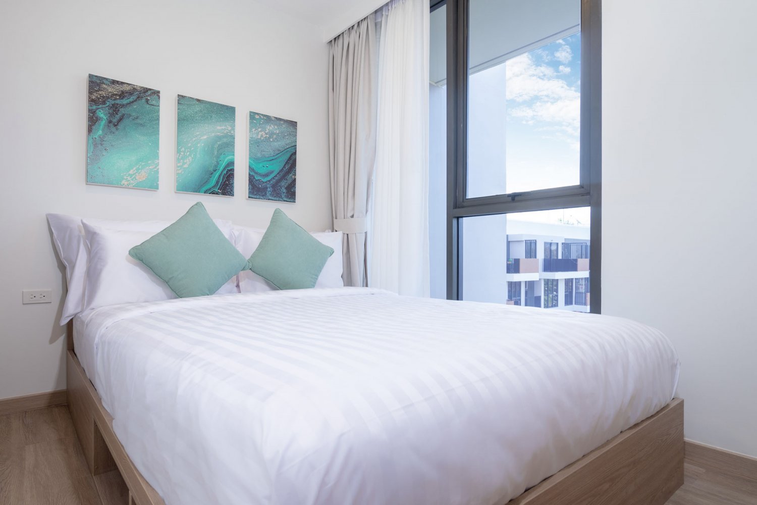 Property image - full photo 30