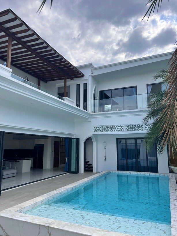 Property image - full photo 2