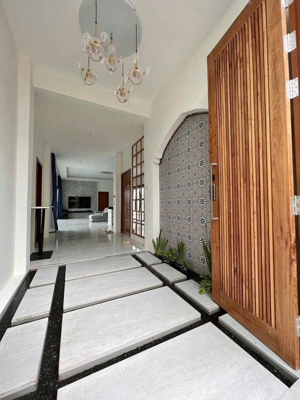 Property image - full photo 5