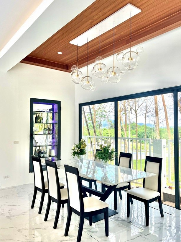 Property image - full photo 11