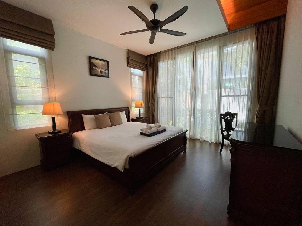 Property image - full photo 26