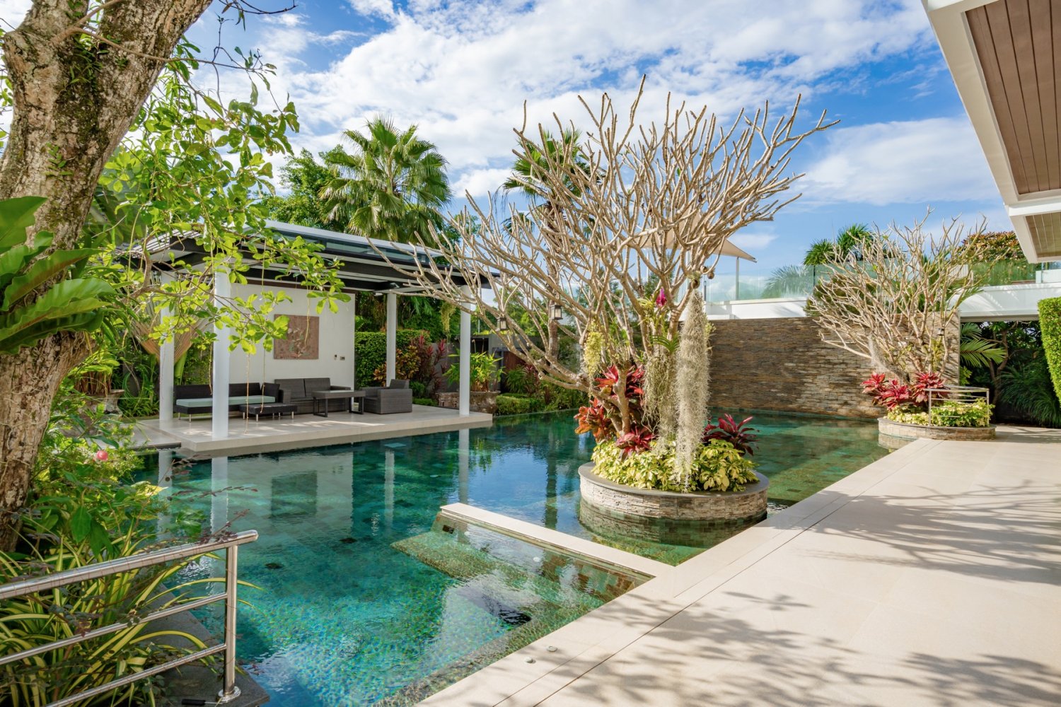 Property image - full photo 9