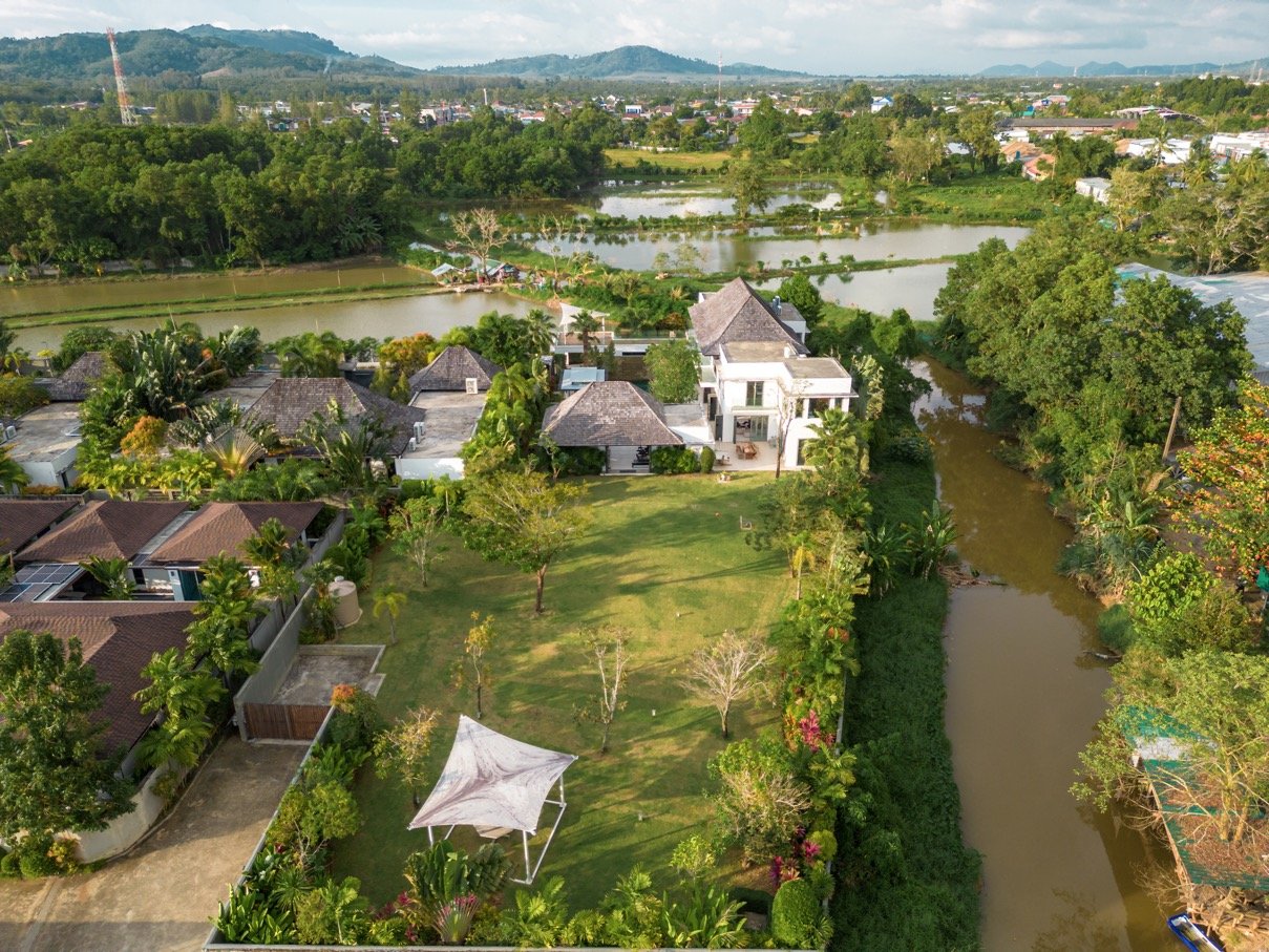 Property image - full photo 82