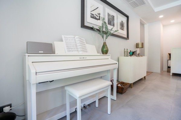 Property image - full photo 15