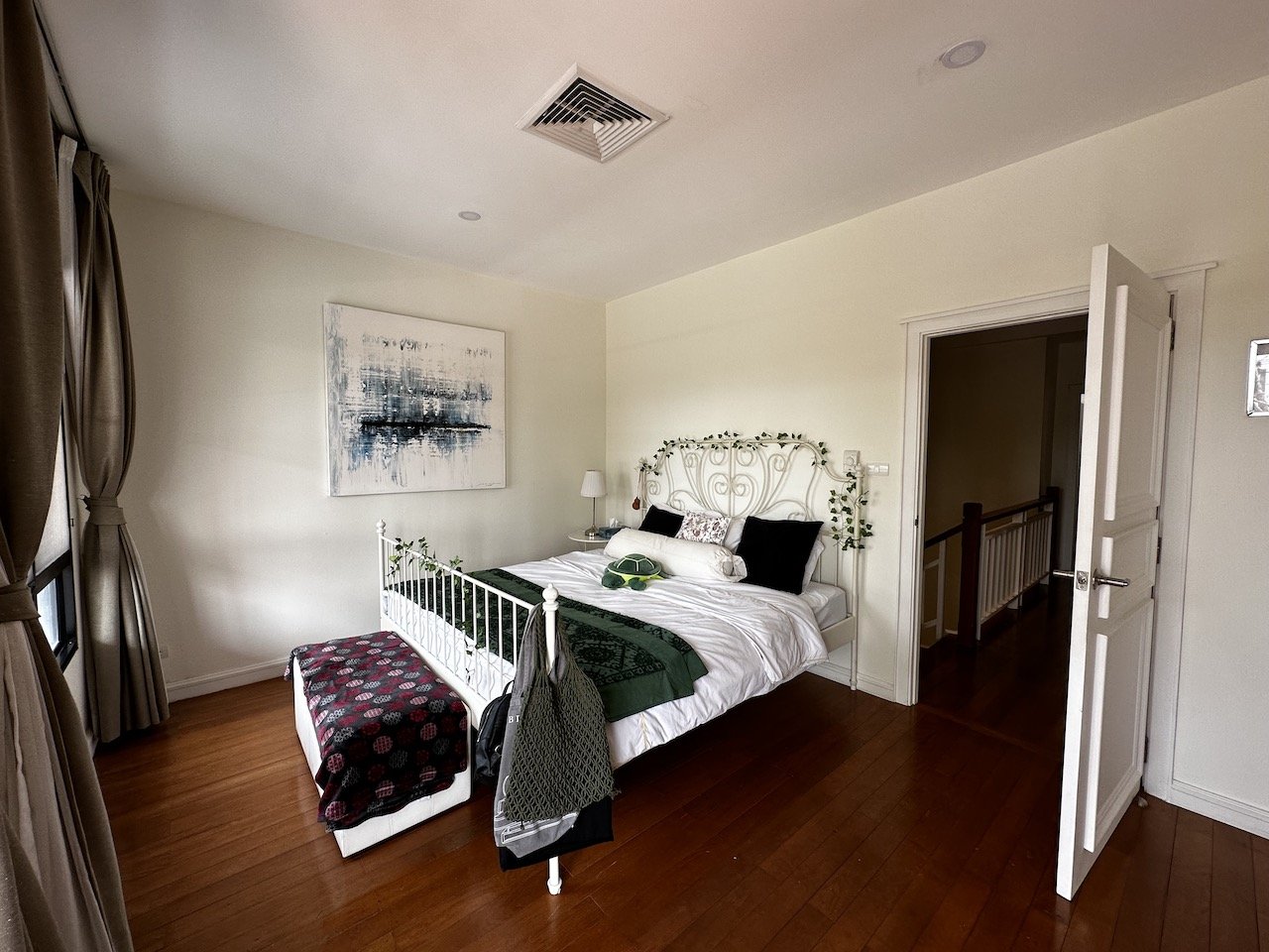 Property image - full photo 31