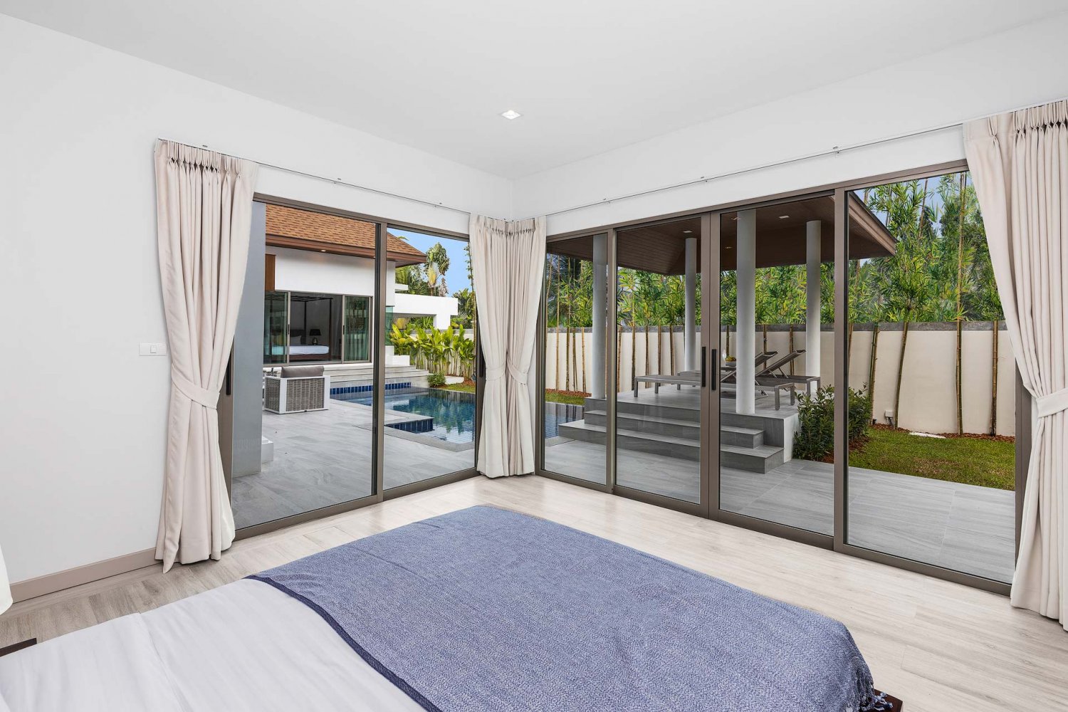 Property image - full photo 8