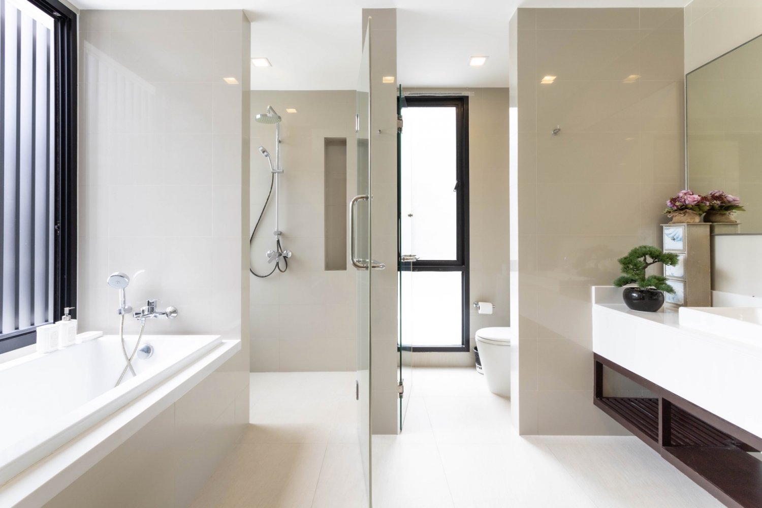 Property image - full photo 11