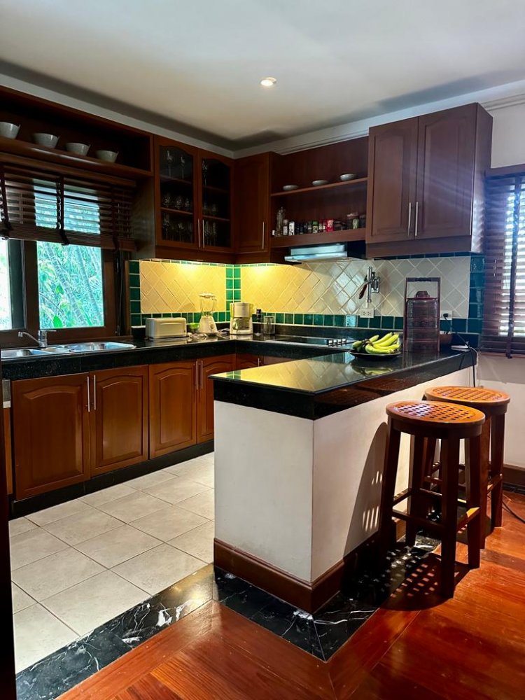 Property image - full photo 6