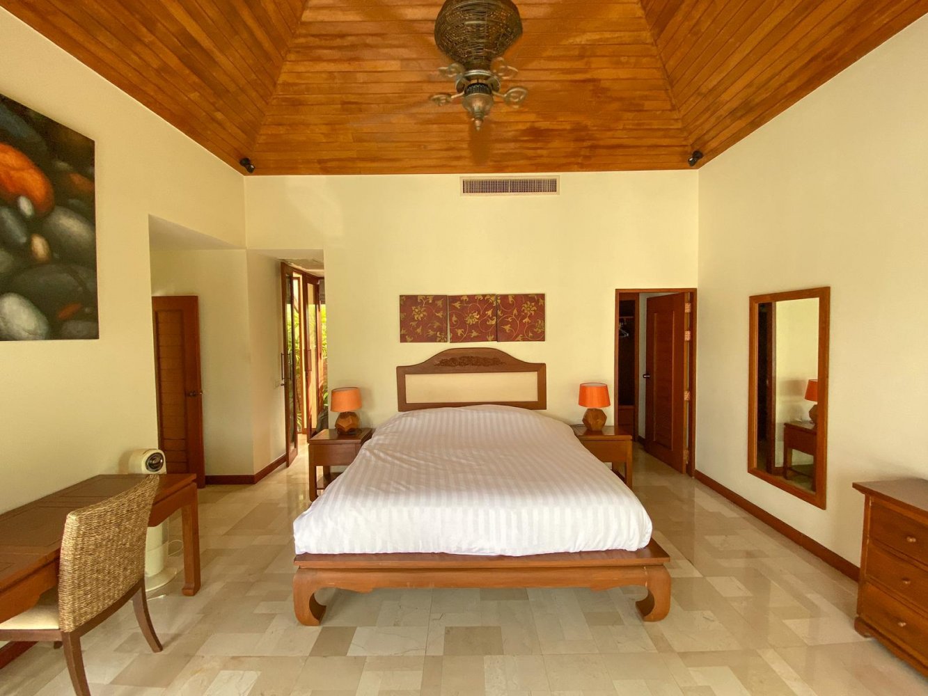 Property image - full photo 18