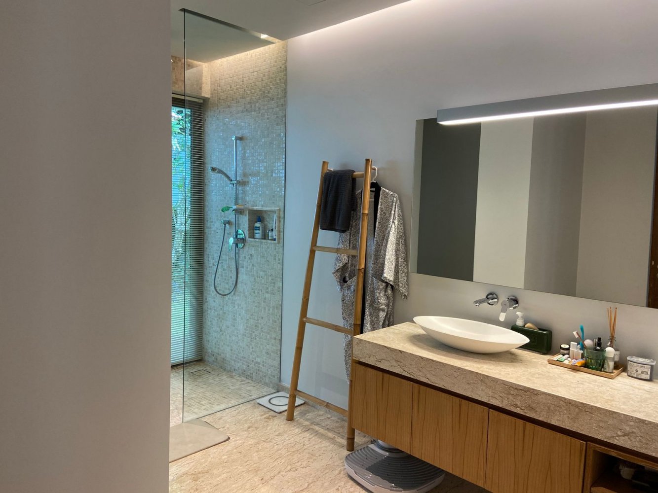 Property image - full photo 15