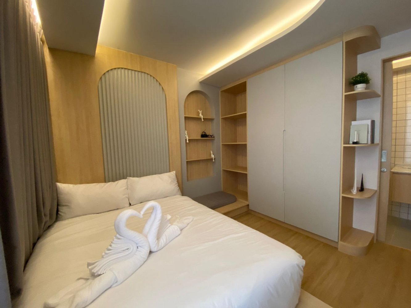 Property image - full photo 9
