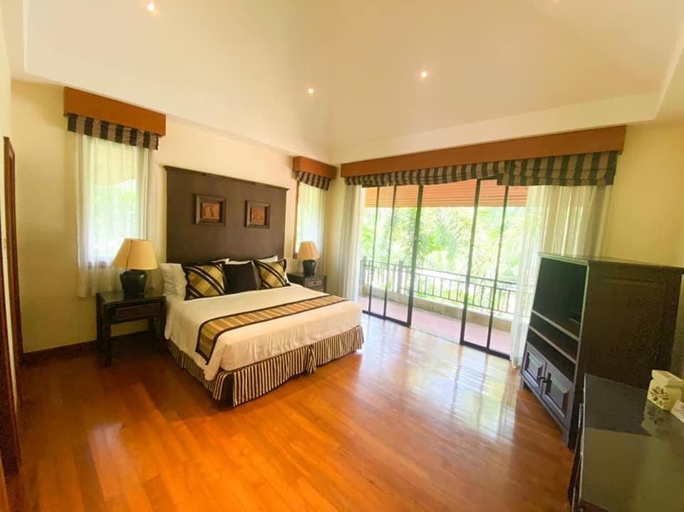 Property image - full photo 17