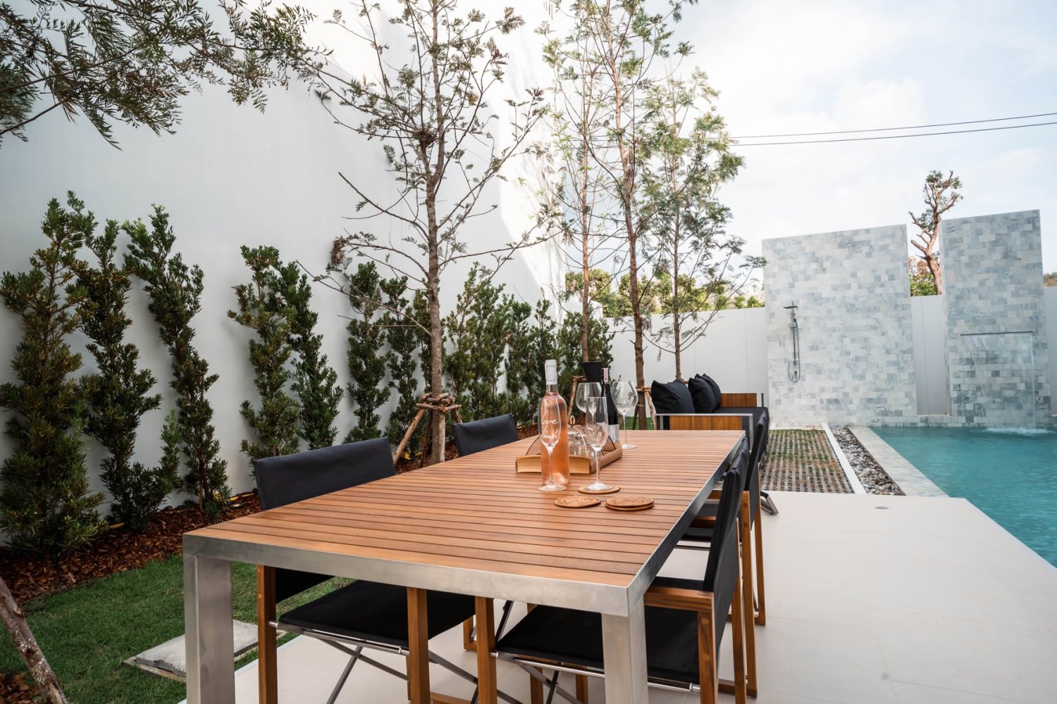 Property image - full photo 11