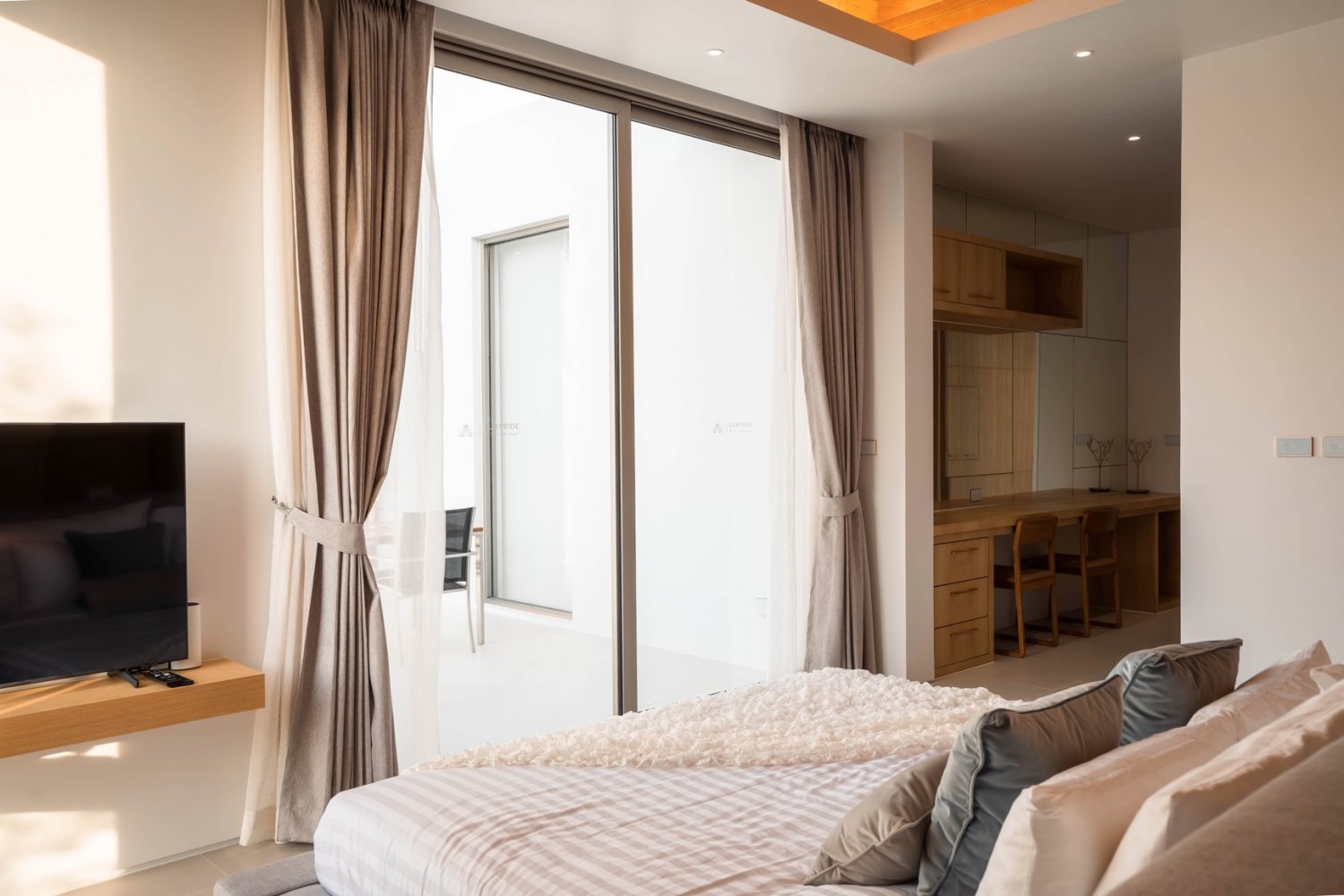 Property image - full photo 14