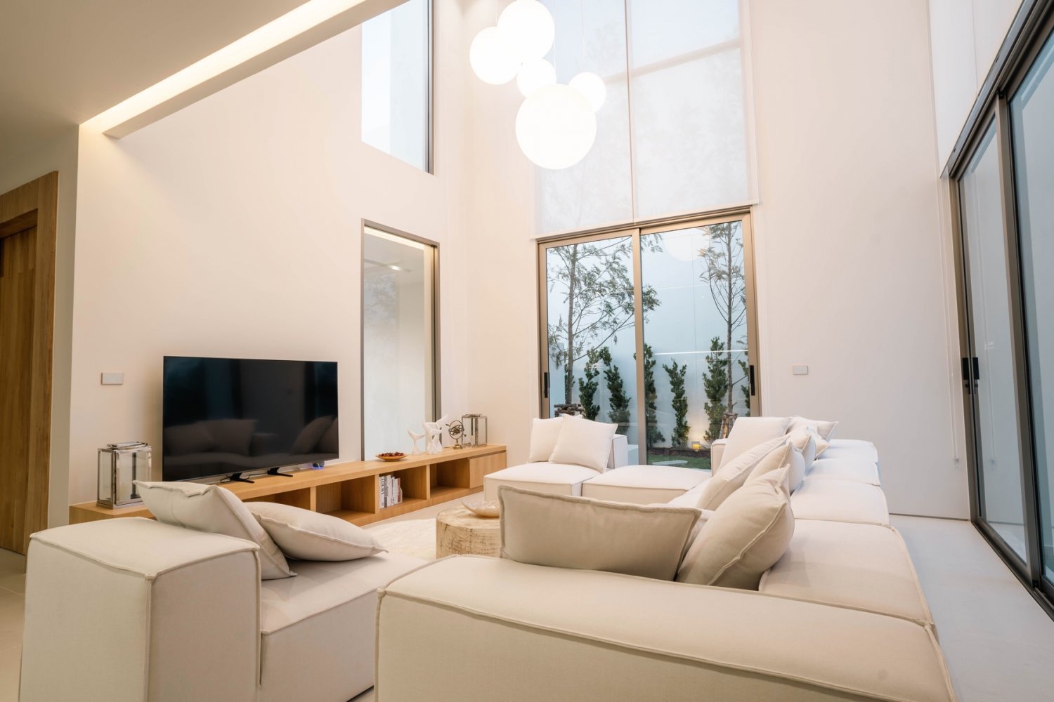 Property image - full photo 35