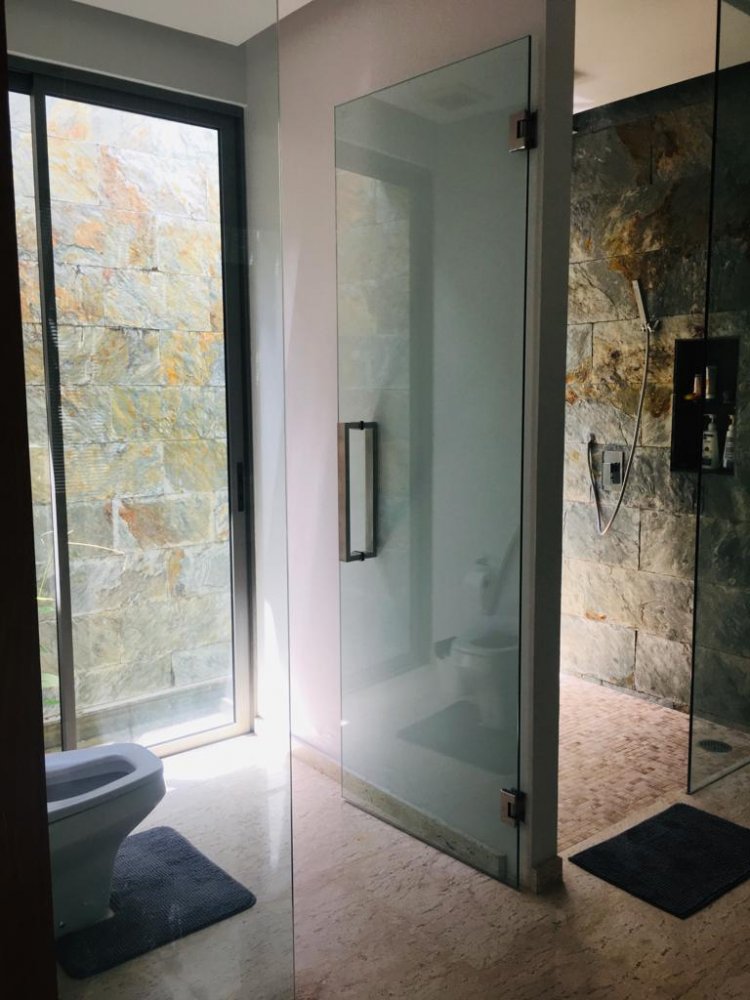 Property image - full photo 16