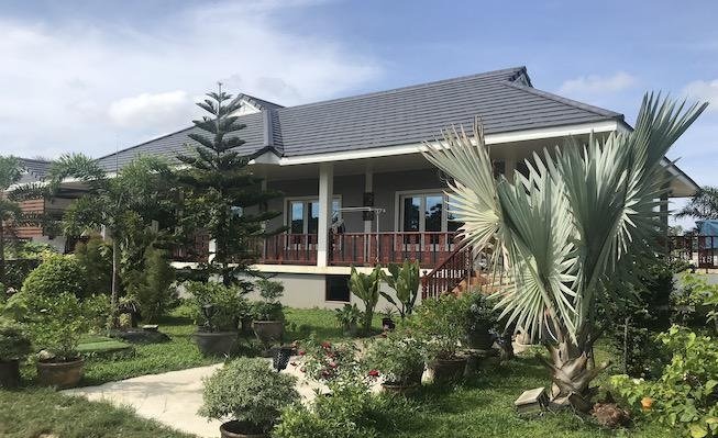 Property image - full photo 2