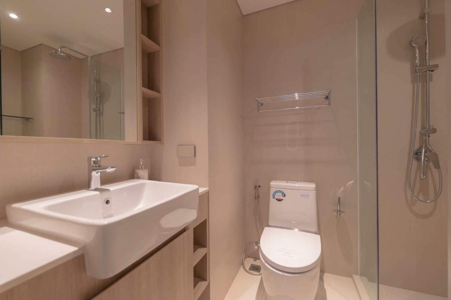 Property image - full photo 13