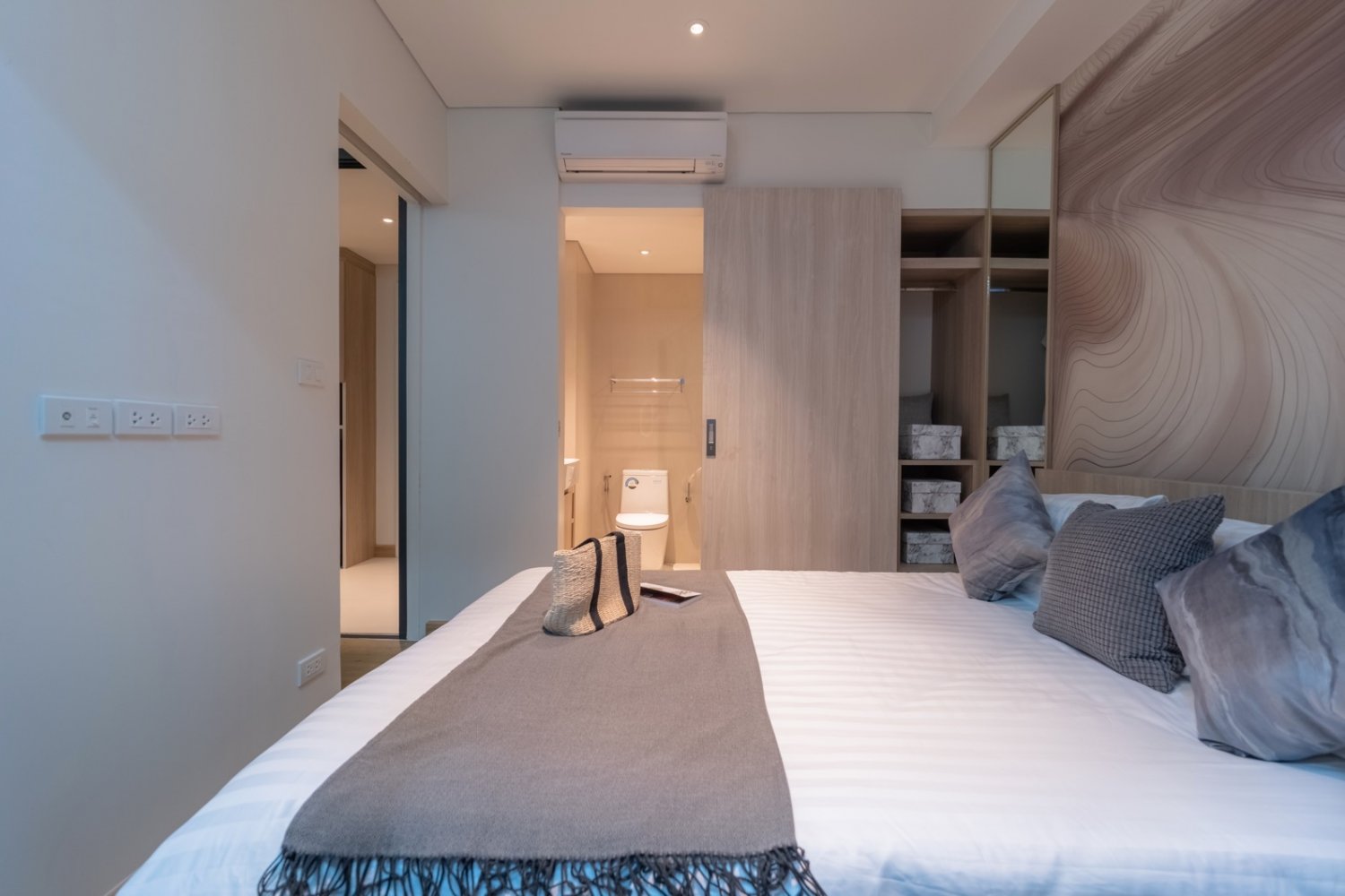 Property image - full photo 17