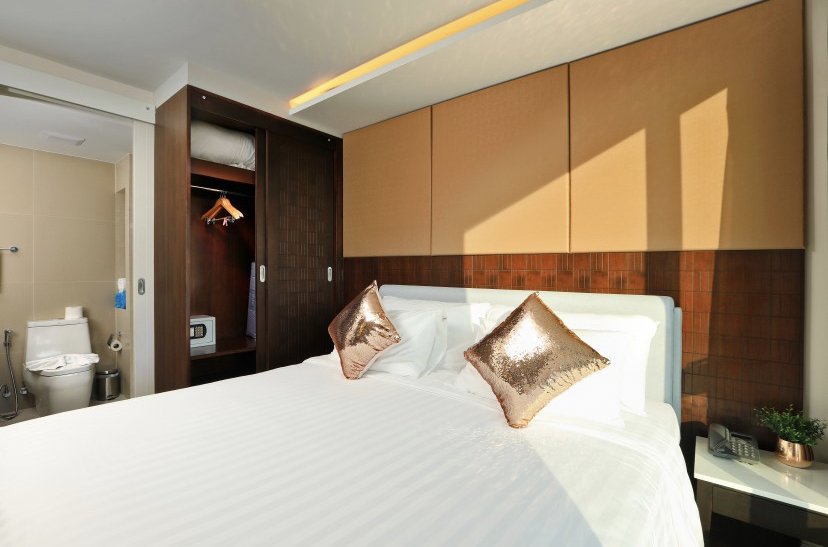 Property image - full photo 11