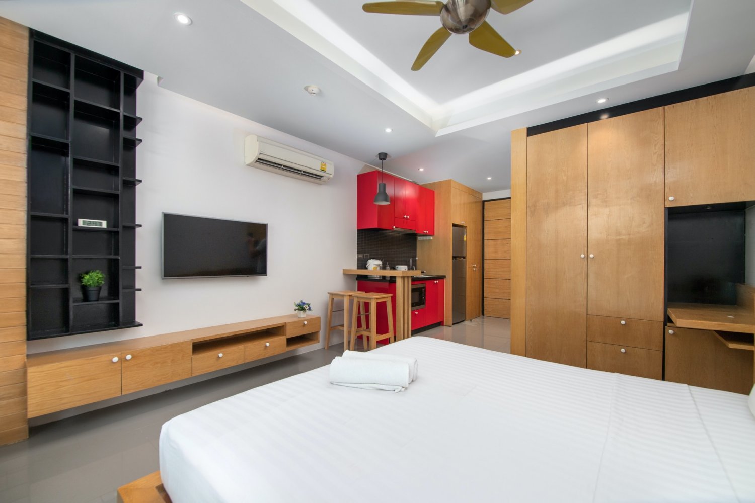 Property image - full photo 5