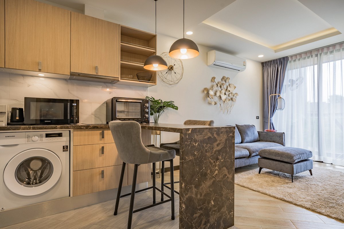 Property image - full photo 2