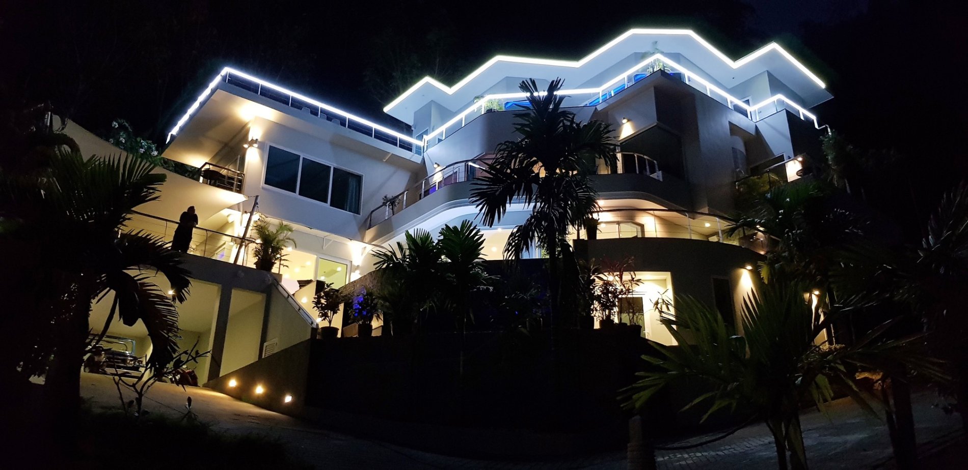 Property image - full photo 3