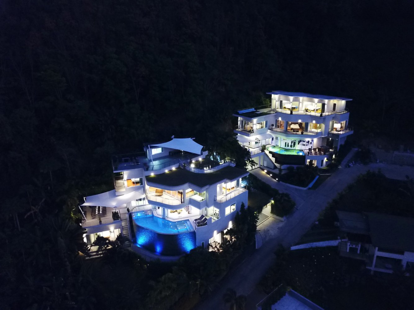 Property image - full photo 13