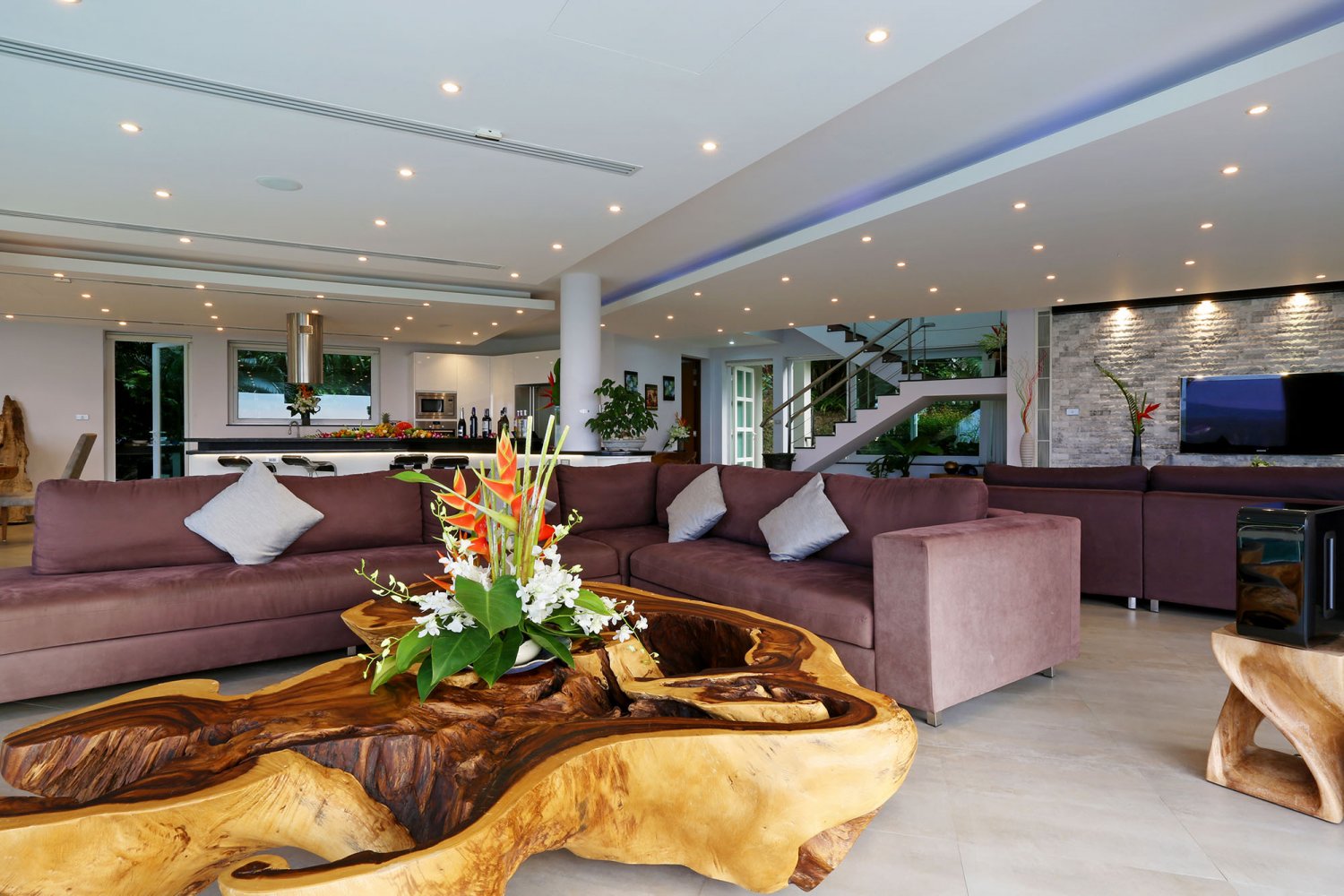 Property image - full photo 28