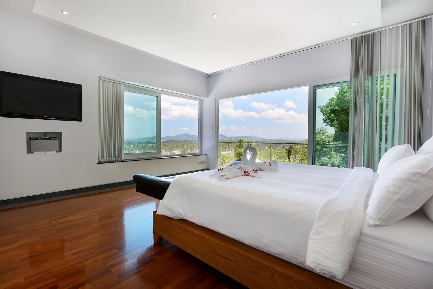 Property image - full photo 21
