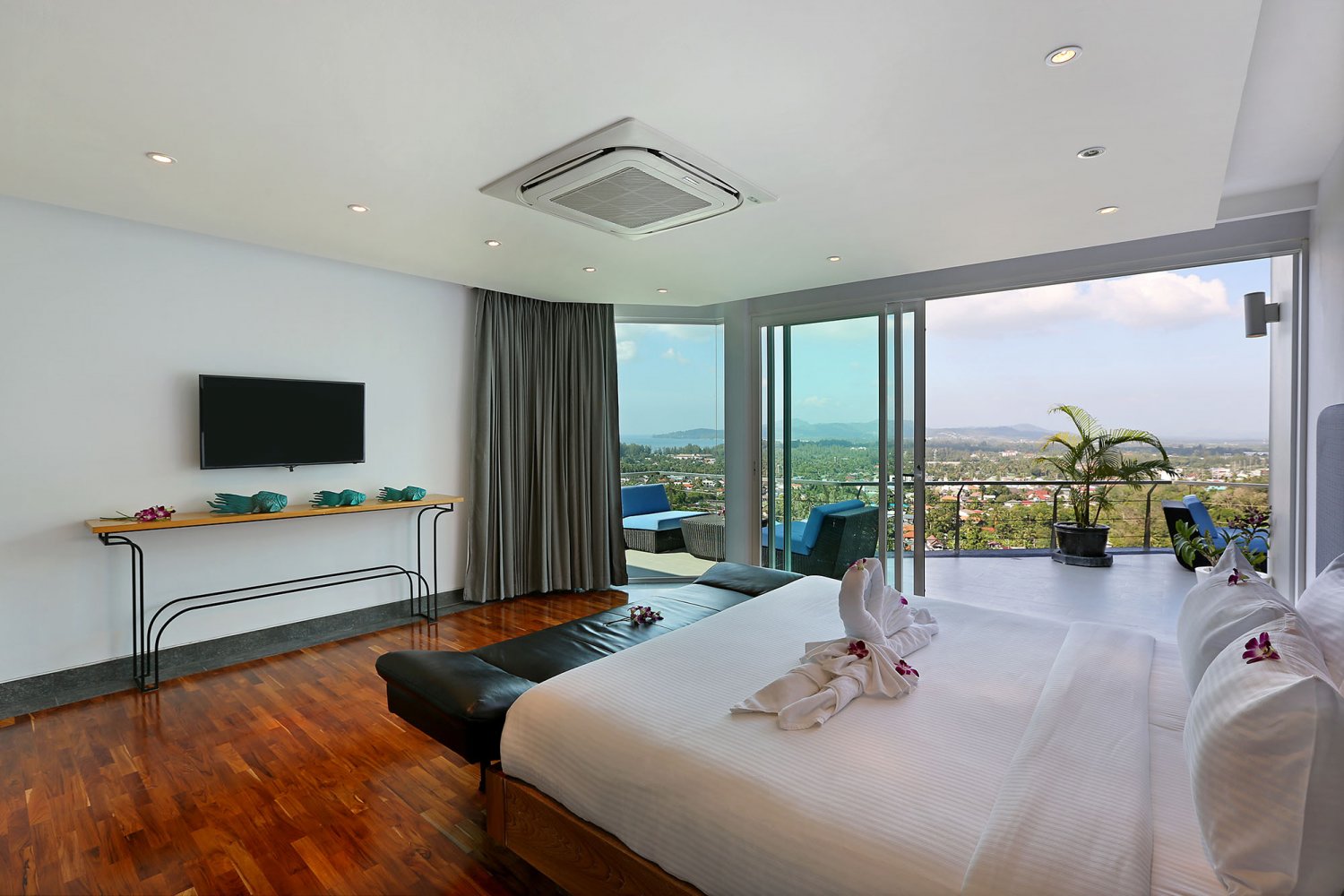 Property image - full photo 69