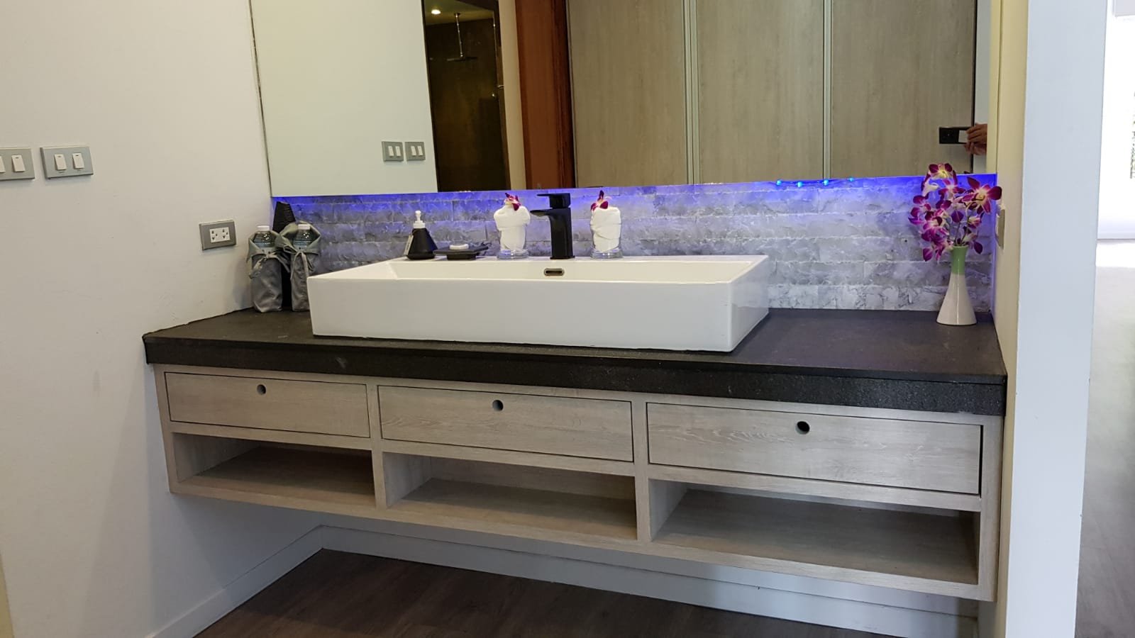 Property image - full photo 78