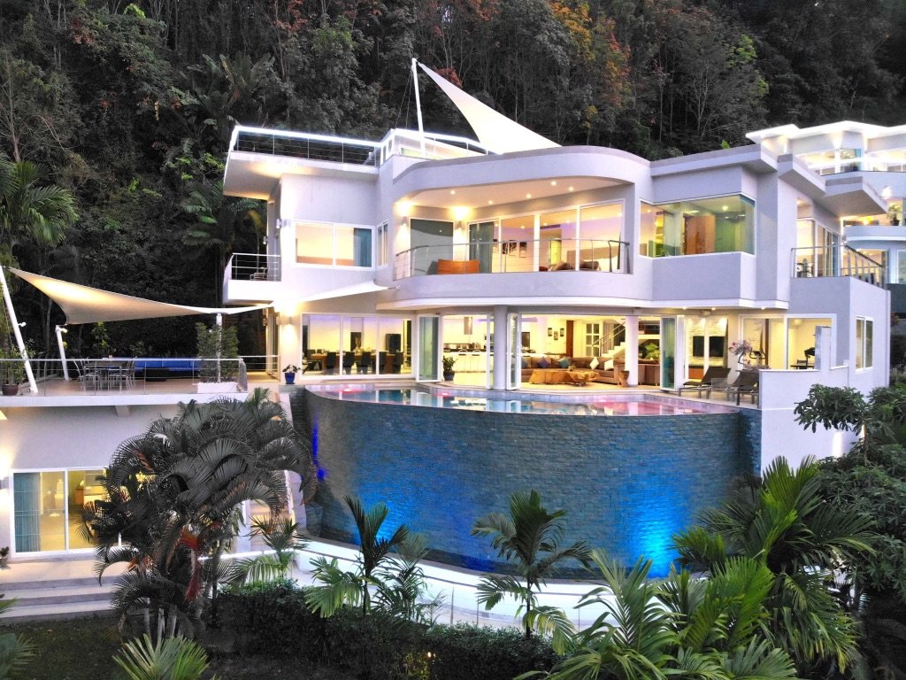 Property image - full photo 1