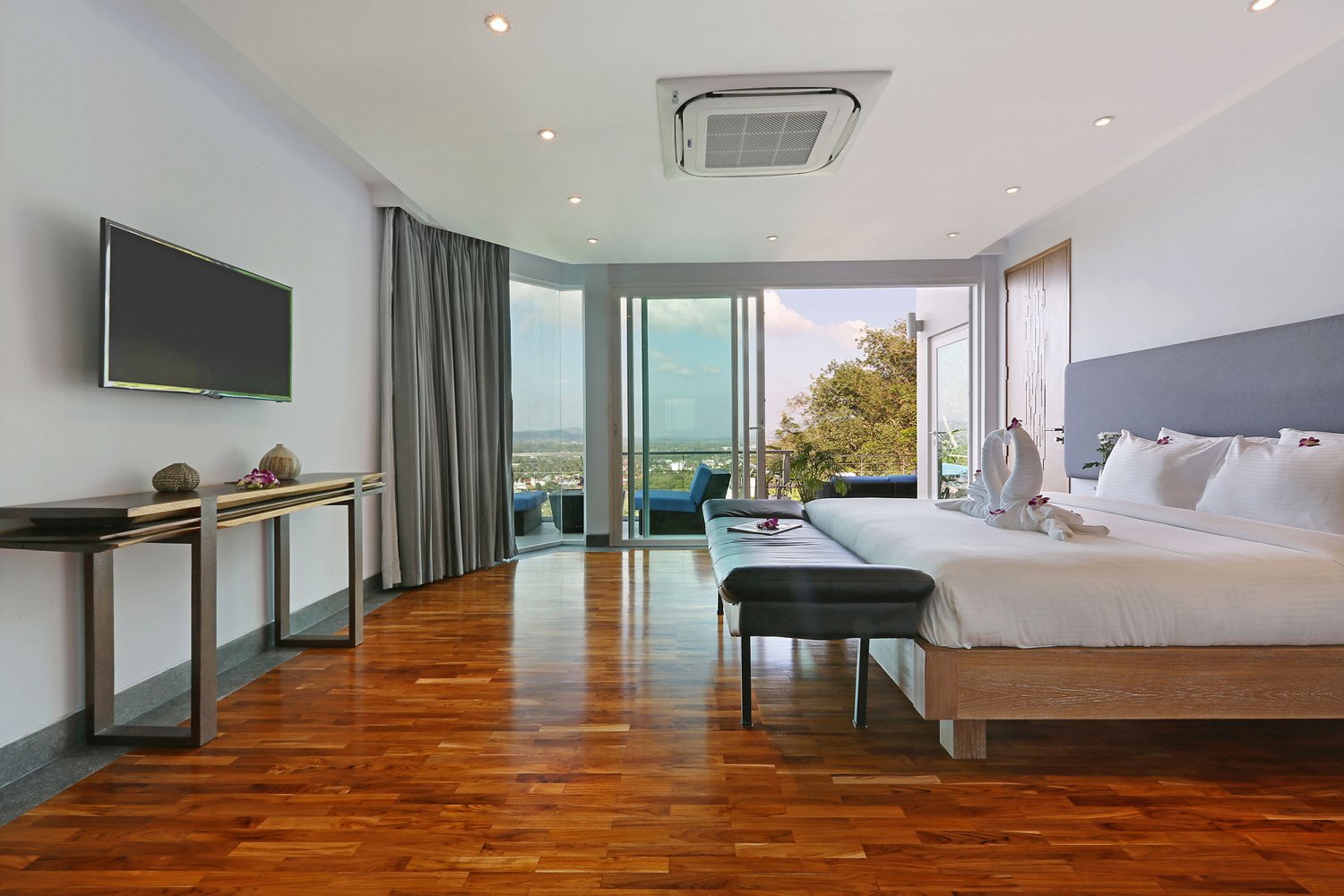 Property image - full photo 94