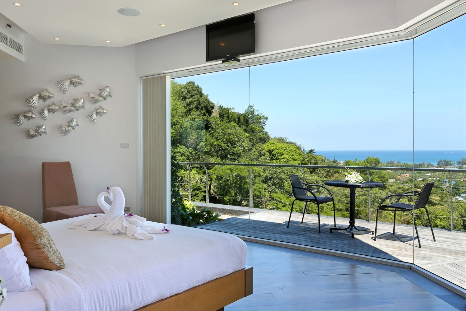 Property image - full photo 25