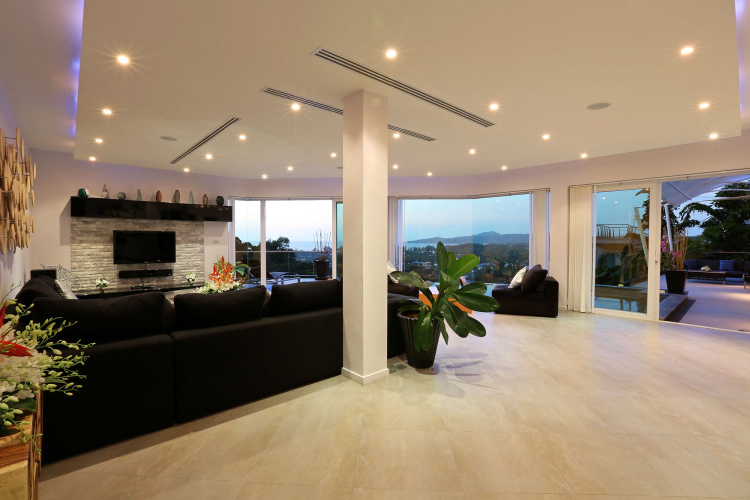 Property image - full photo 35