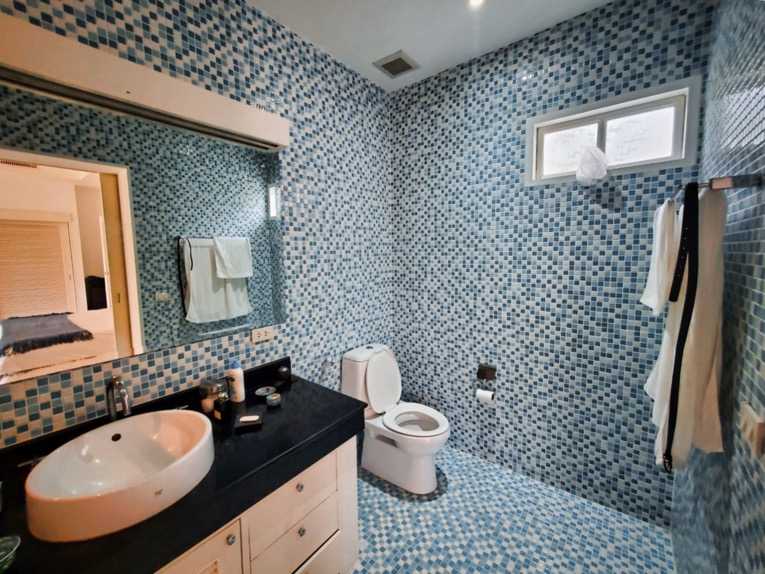 Property image - full photo 25