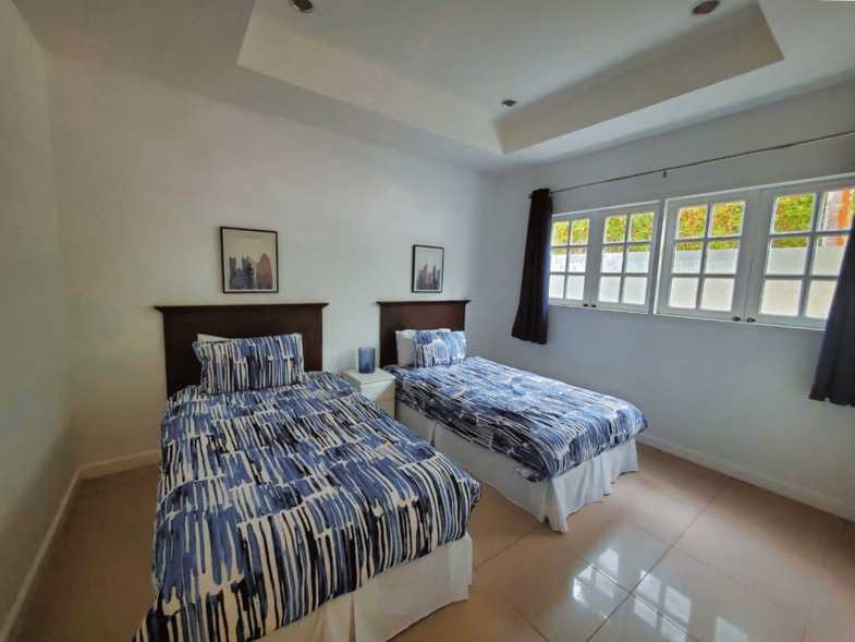 Property image - full photo 18