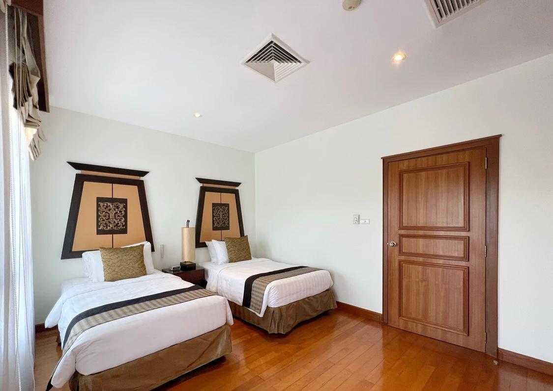 Property image - full photo 15