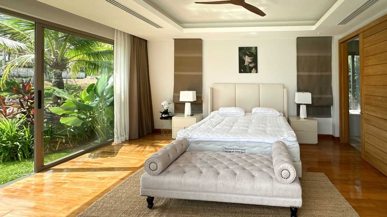 Property image - full photo 10