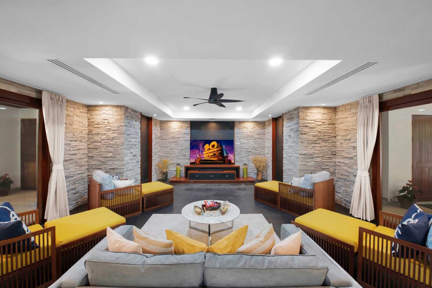 Property image - full photo 14