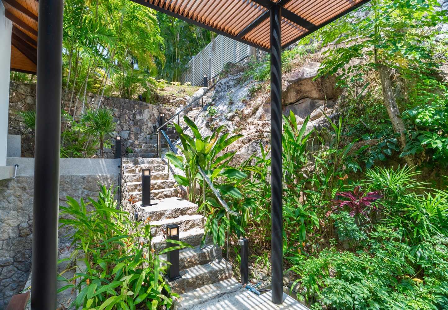Property image - full photo 16