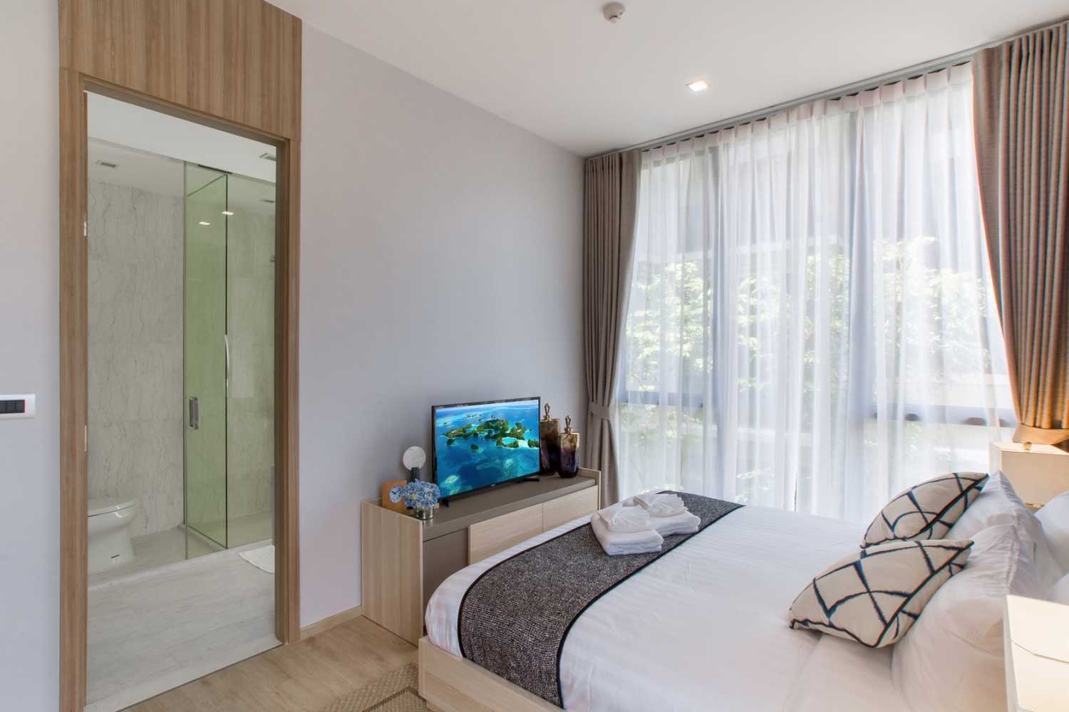 Property image - full photo 23