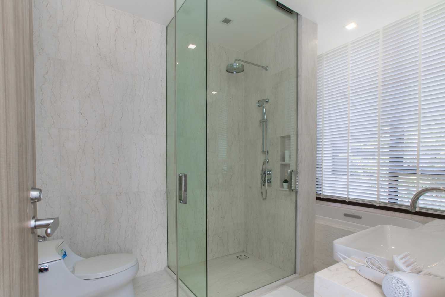 Property image - full photo 28