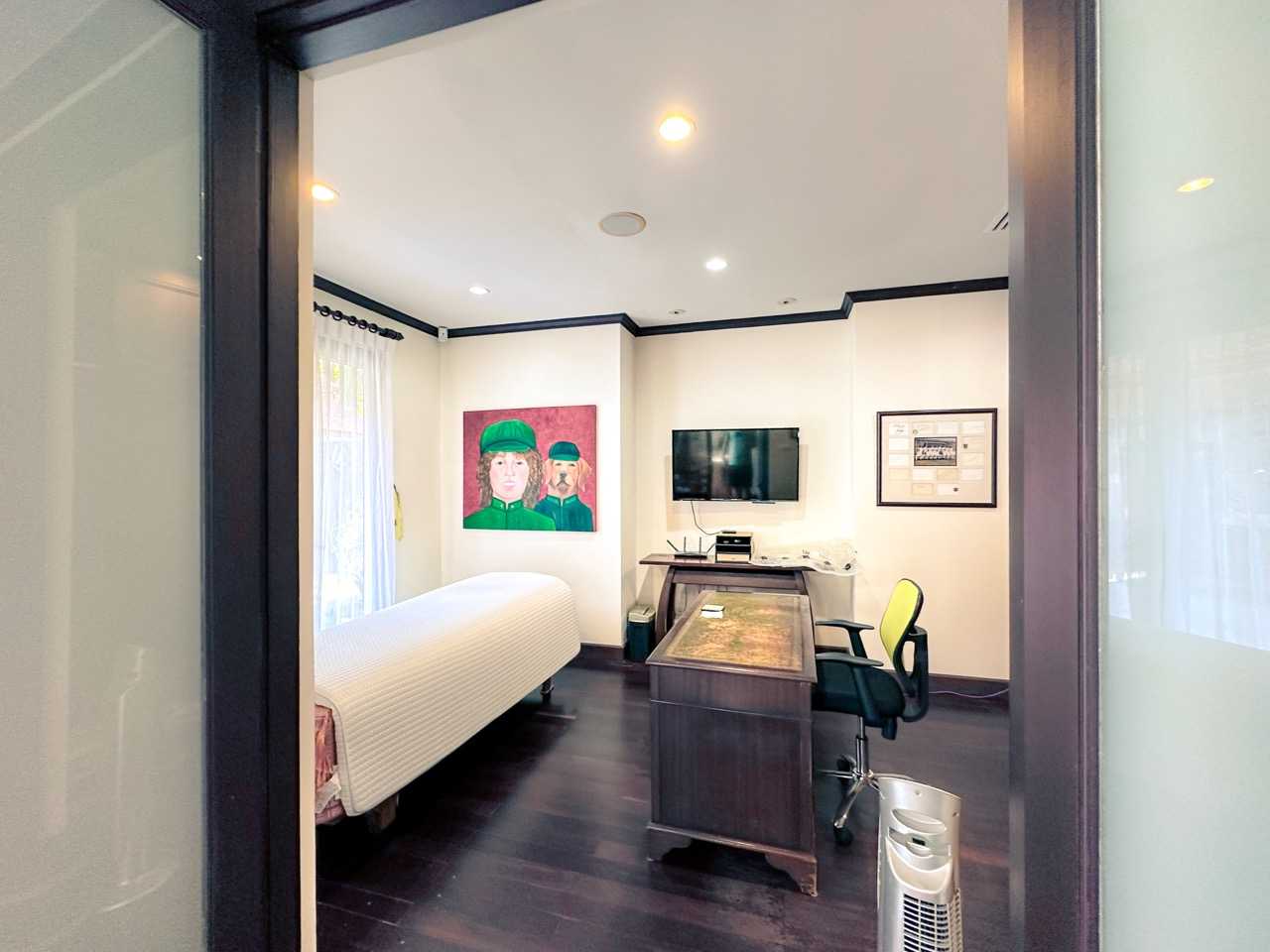 Property image - full photo 17