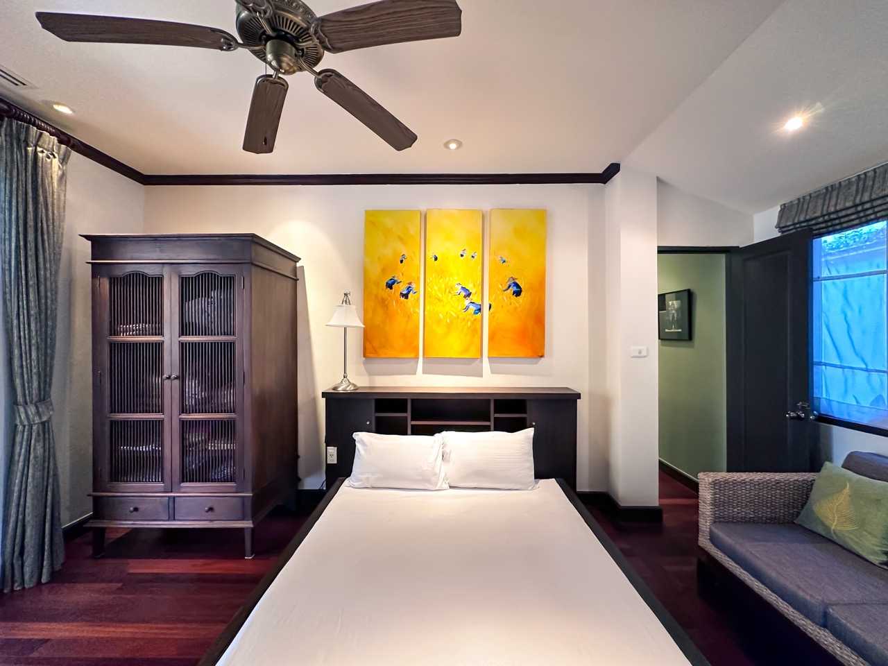 Property image - full photo 12