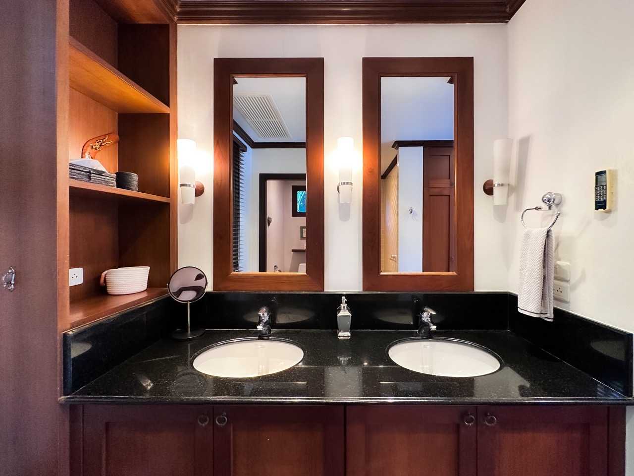 Property image - full photo 18