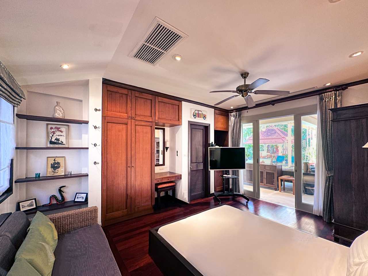 Property image - full photo 13